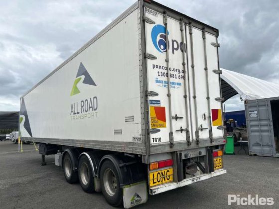 2014款正品三轴半挂车