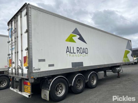 2014款正品三轴半挂车