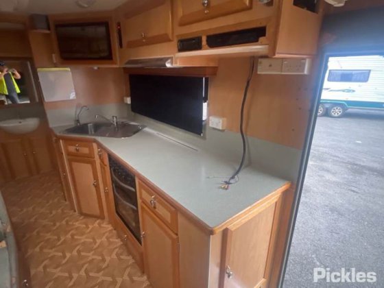 2005 旅行者 探险家