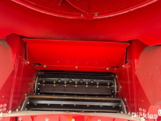 2025 Case IH Austoft 9000