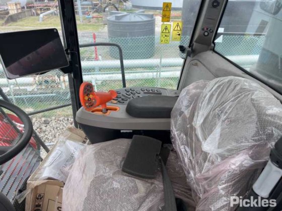 2025 Case IH Austoft 9000