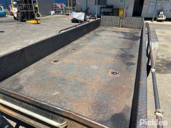 2000リゾートトレーラー