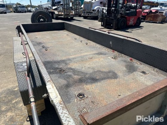 2000リゾートトレーラー