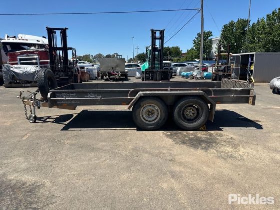 2000リゾートトレーラー