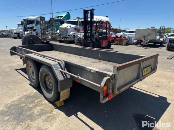 2000リゾートトレーラー