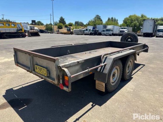 2000リゾートトレーラー