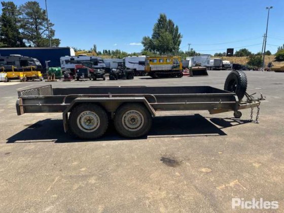 2000リゾートトレーラー