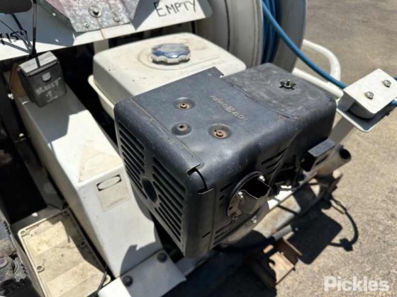 滑架式400L快速喷涂单元。