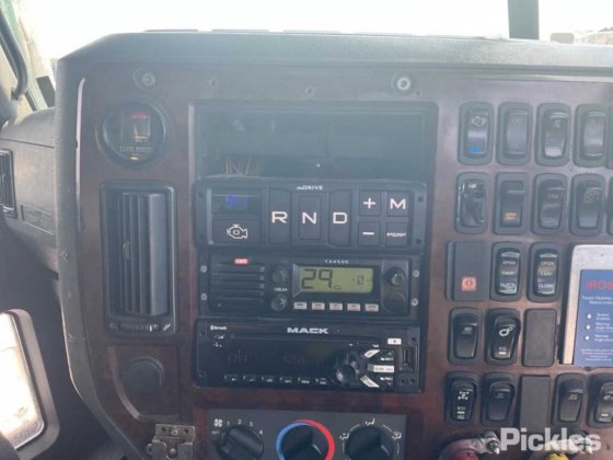 2016 Mack CMHR 三叉戟