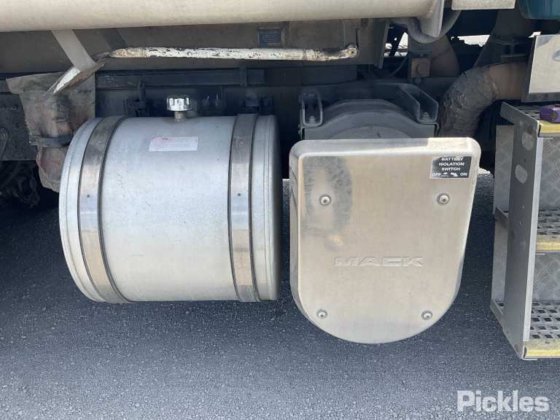 2016 Mack CMHR 三叉戟