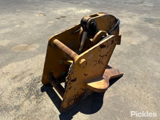 挖掘机液压抓斗附件。