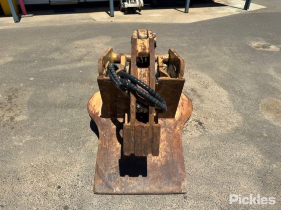 挖掘机液压抓斗附件。