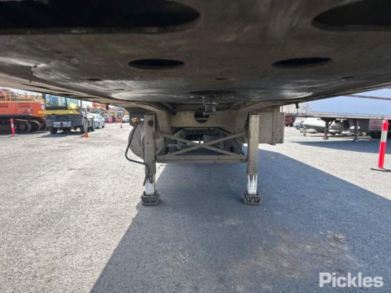 2019 真正的三轴半挂车