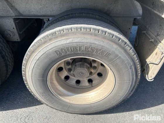 2019 真正的三轴半挂车