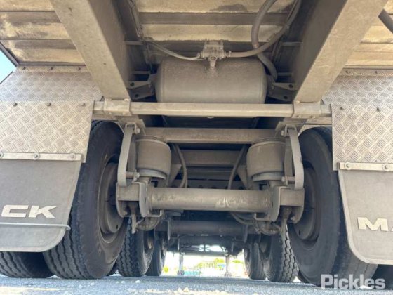 2019 真正的三轴半挂车