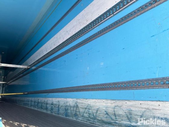 2019 真正的三轴半挂车