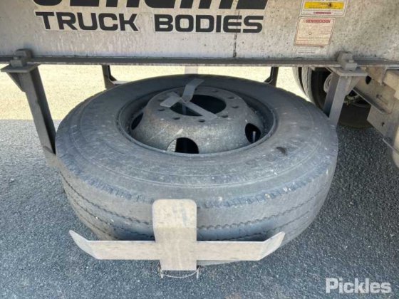 2019 真正的三轴半挂车