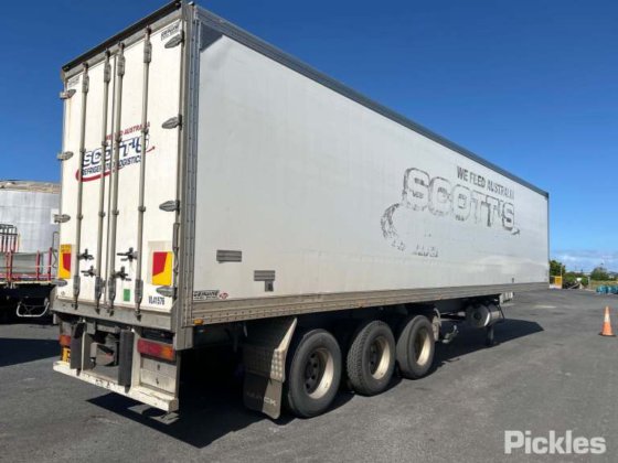 2019 真正的三轴半挂车