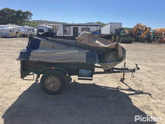 2011年 金融トレーラー