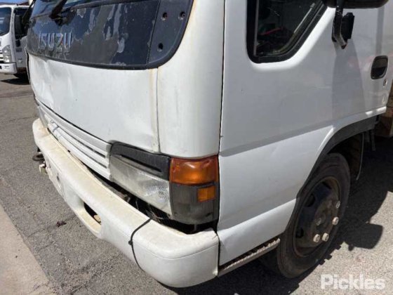 2005年式 いすゞ NPR