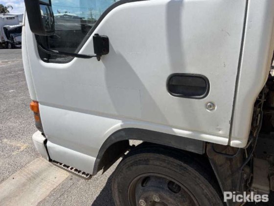 2005年式 いすゞ NPR