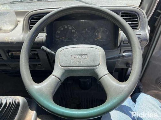 2005年式 いすゞ NPR