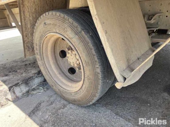 2005年式 いすゞ NPR