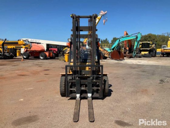 2015 Caterpillar GP30NT