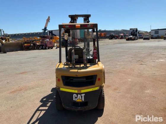 2015 Caterpillar GP30NT