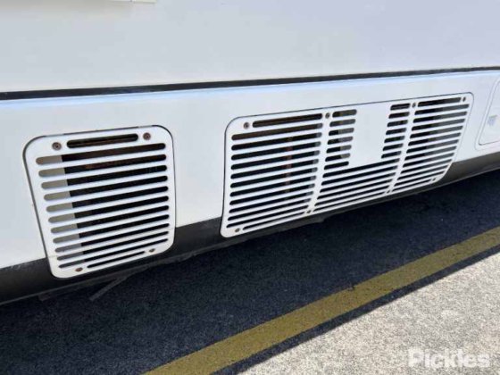 2018 三菱ふそう BE600 ローザ