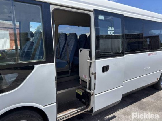 2018 三菱ふそう BE600 ローザ