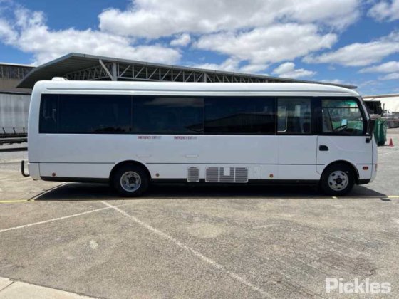 2018 三菱ふそう BE600 ローザ