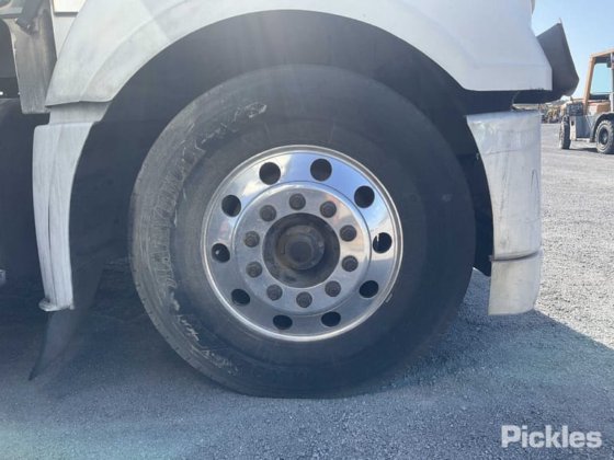 2014年 フレイトライナー コロナド