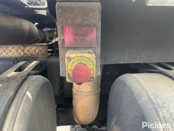 2014年 フレイトライナー コロナド