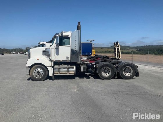 2014年 フレイトライナー コロナド