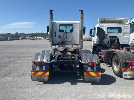 2014年 フレイトライナー コロナド