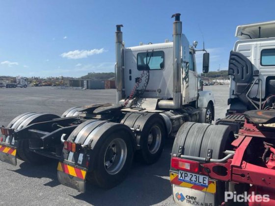 2014年 フレイトライナー コロナド