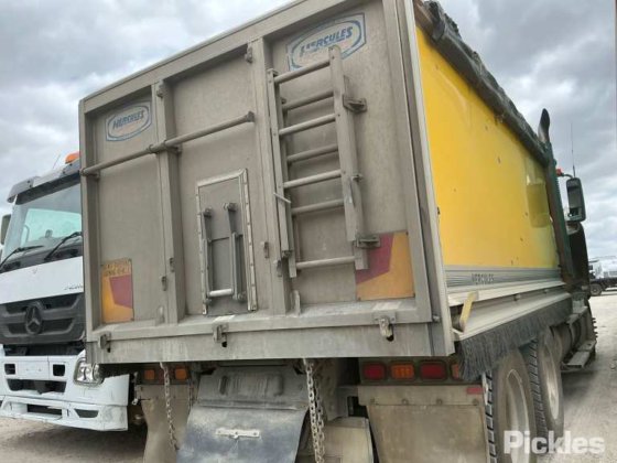 2014年 フレイトライナー コロナド