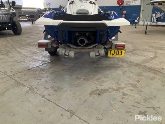 雅马哈水上摩托