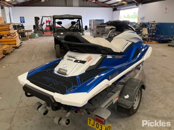 雅马哈水上摩托