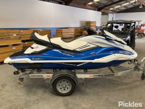 雅马哈水上摩托