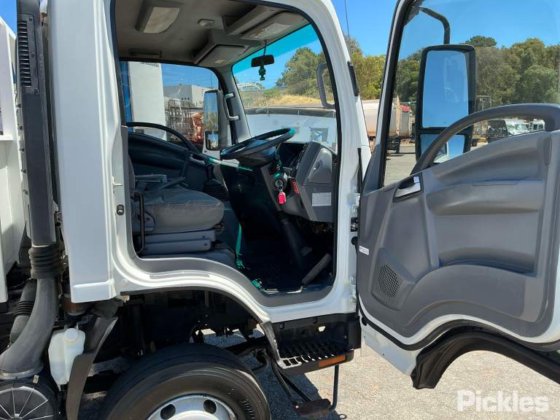 2014款五十铃NPS300