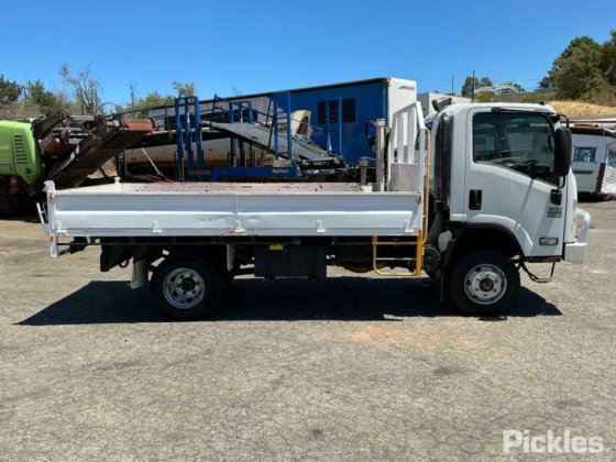 2014款五十铃NPS300