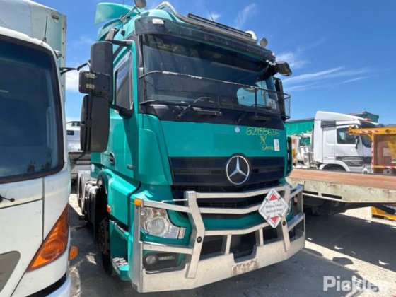 2018年式メルセデス・ベンツ・アクトロス