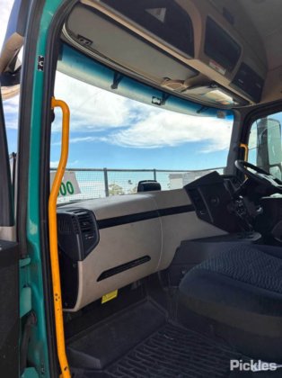 2018年式メルセデス・ベンツ・アクトロス