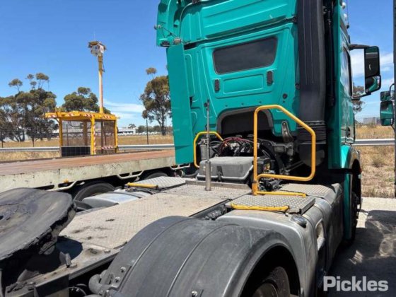 2018年式メルセデス・ベンツ・アクトロス