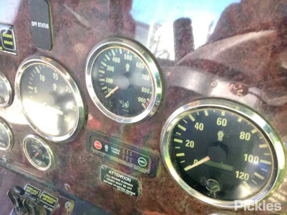 2011年式ケンワースT403