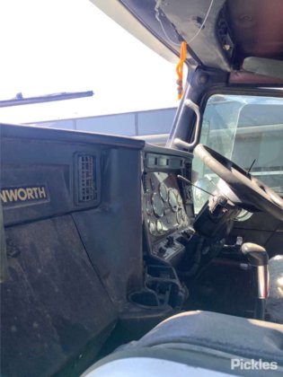 2011年式ケンワースT403