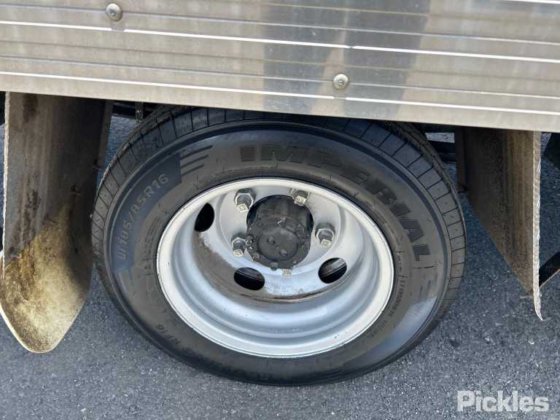 三菱ふそうキャンター515