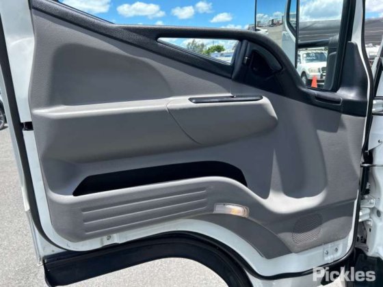 三菱ふそうキャンター515